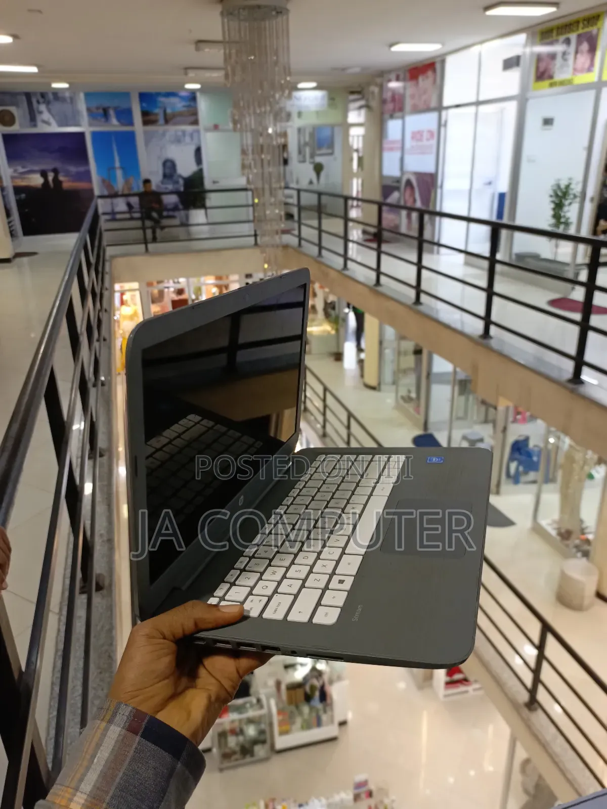 New Laptop HP Stream Notebook 4GB Intel Celeron SSD 32GB