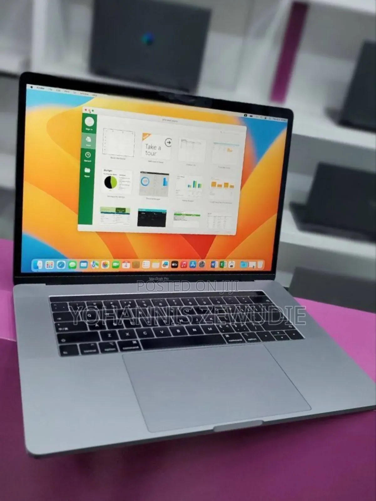 New Laptop Apple MacBook Pro 2018 16GB Intel Core I7 SSD 512GB