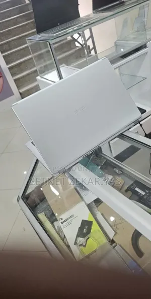 New Laptop Acer Aspire 3 8GB AMD Ryzen 3 SSD 256GB