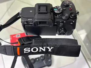 Sony Alpha 7 Mark 4
