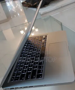 New Laptop Apple MacBook Pro 2012 4GB Intel Core I5 SSD 128GB