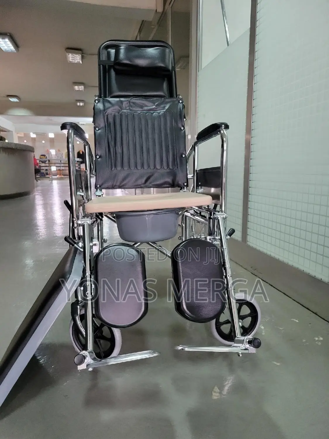 Wheelchair Foldable W/ Commode for Patient/W/Attendant Brake