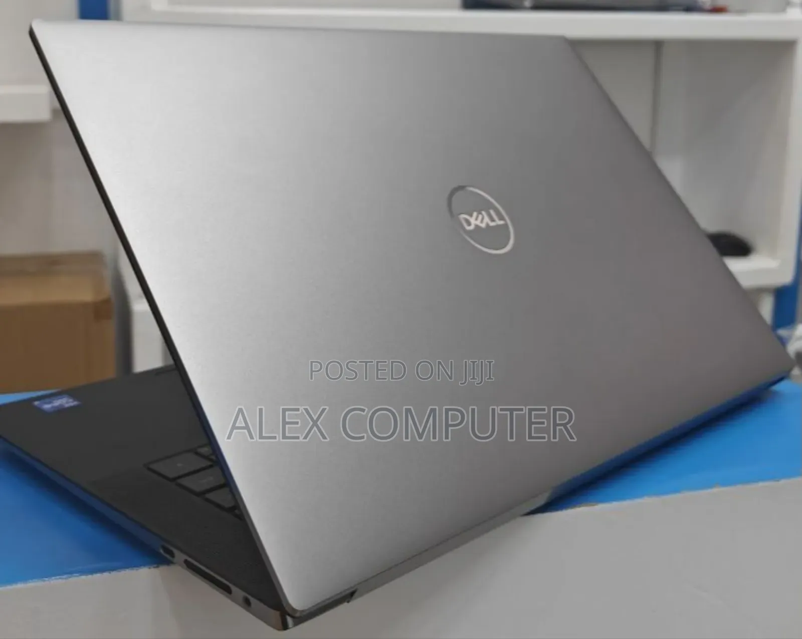 New Laptop Dell XPS 15 32GB Intel Core I7 SSD 512GB