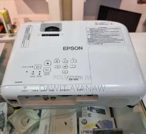 Epson EB-S05