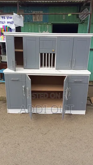 1.60 ኪችን/Kitchen Cabinet