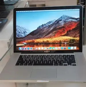 New Laptop Apple MacBook Pro 2011 4GB Intel Core i7 SSD 750GB
