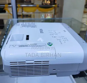 1EPSON Projector