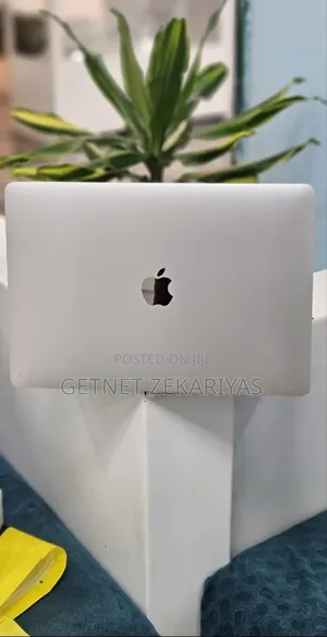 New Laptop Apple MacBook Pro 24GB Apple M2 SSD 2T