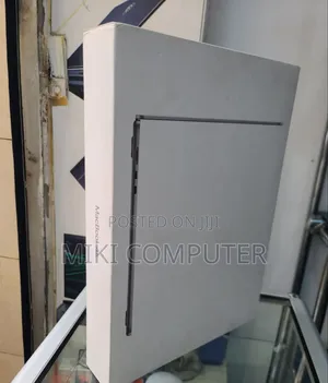 New Laptop Apple MacBook Air 2024 M3 15-Inch 8GB Intel SSD 256GB