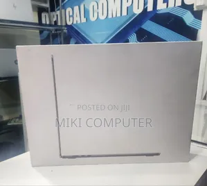 New Laptop Apple MacBook Air 2022 M2 8GB Intel SSD 256GB