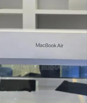 New Laptop Apple MacBook Air 2022 M2 8GB Apple M3 SSD 256GB