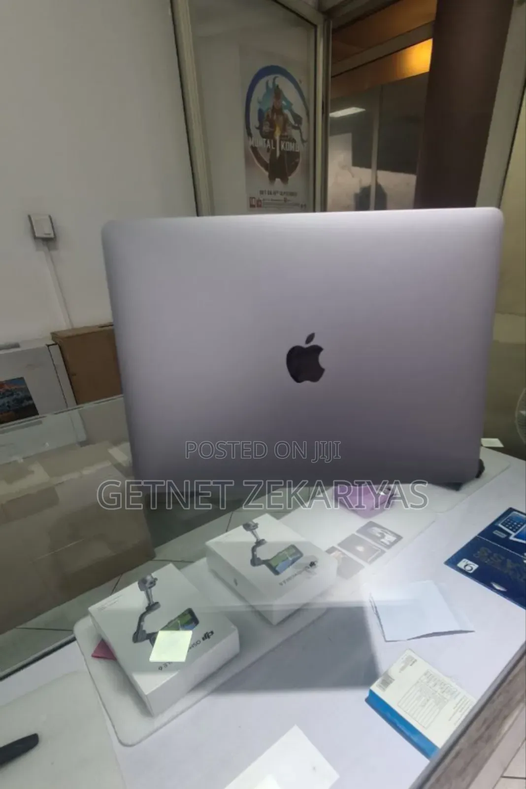 New Laptop Apple MacBook Pro 2021 M1 16GB Apple M1 Pro SSD 512GB