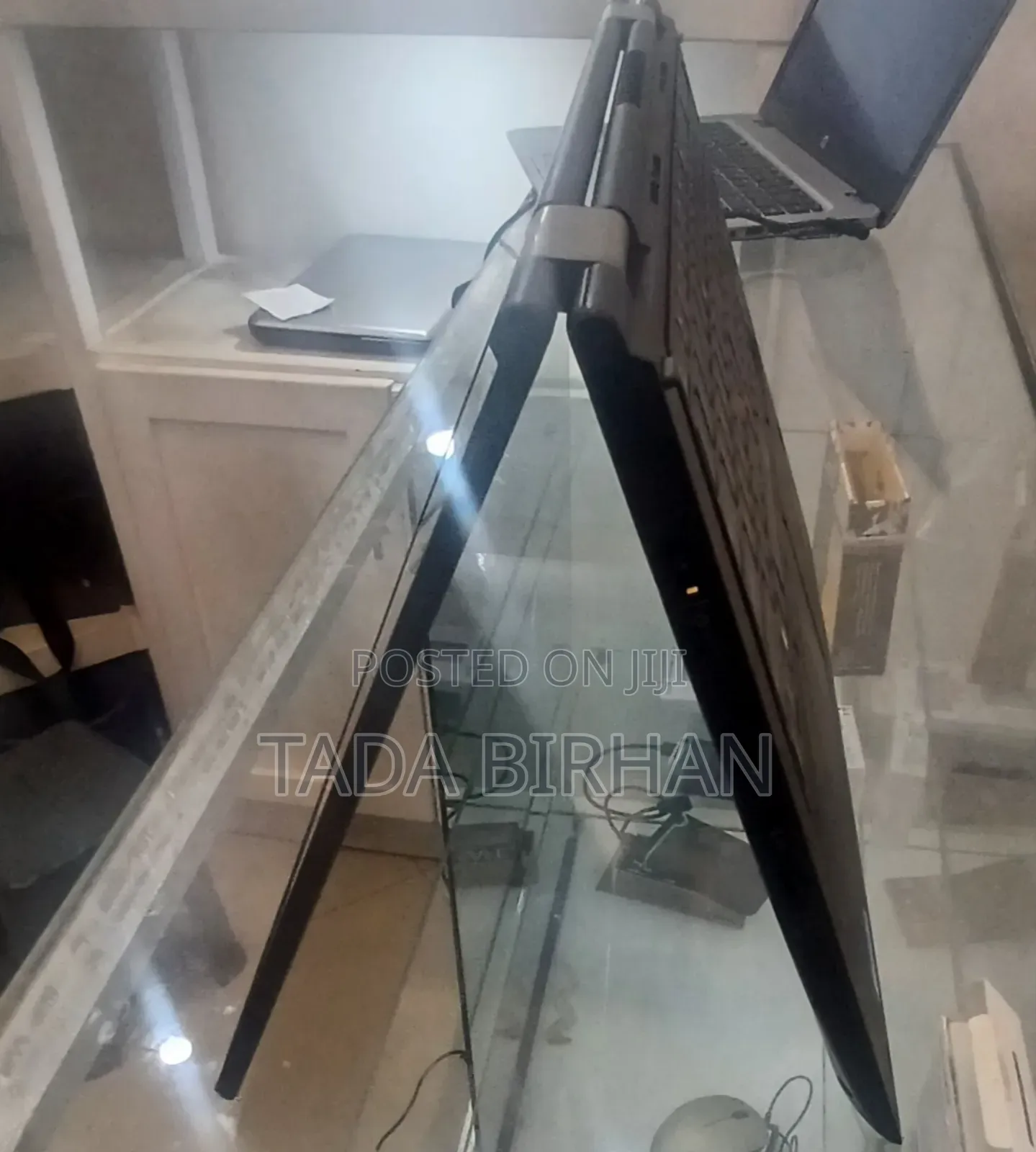 New Laptop Lenovo ThinkPad Yoga 370 8GB Intel Core I5 SSD 512GB