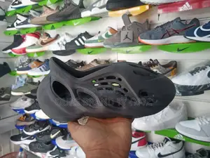 Adidas Yezzy Foam Runner High Quality Luxury Sneakers Shoe