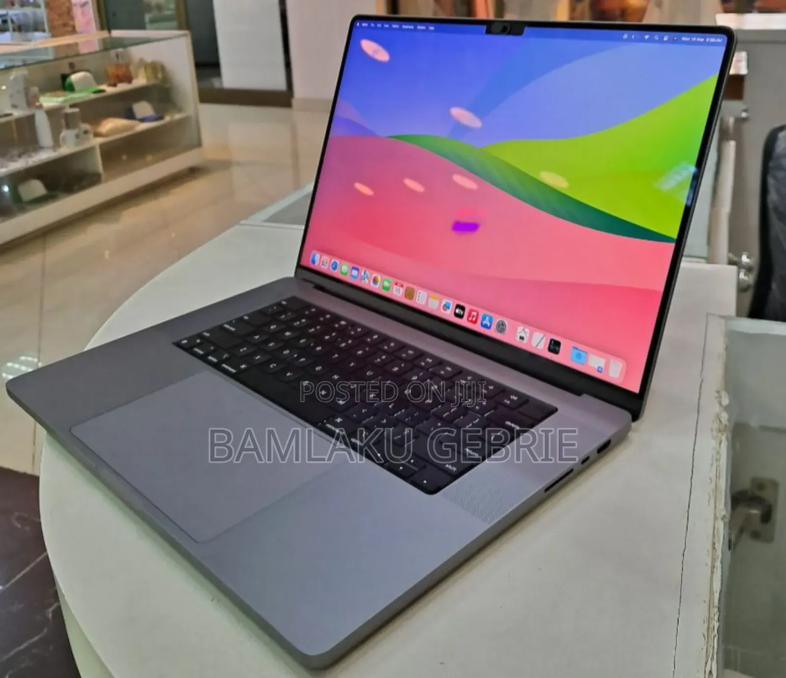 New Laptop Apple MacBook Pro 2023 M2 32GB Apple M2 SSD 512GB