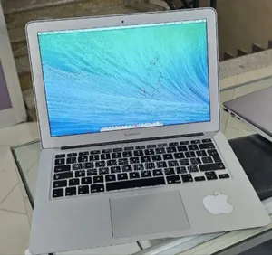 New Laptop Apple MacBook Air 2014 4GB Intel Core I5 SSD 128GB