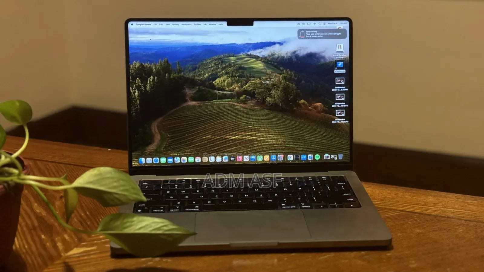 New Apple MacBook Pro 2023 M3 Max 14-Inch 8GB Apple M3 Max SSD 512GB
