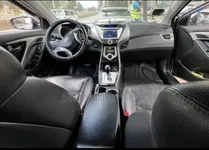 Hyundai Avante 2012 Silver