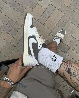 Nike Air Jordan 1 Retro Low Og Sp Travis Scott