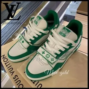 Louis Vuitton 1ABLY3 LV Trainer Sneakers