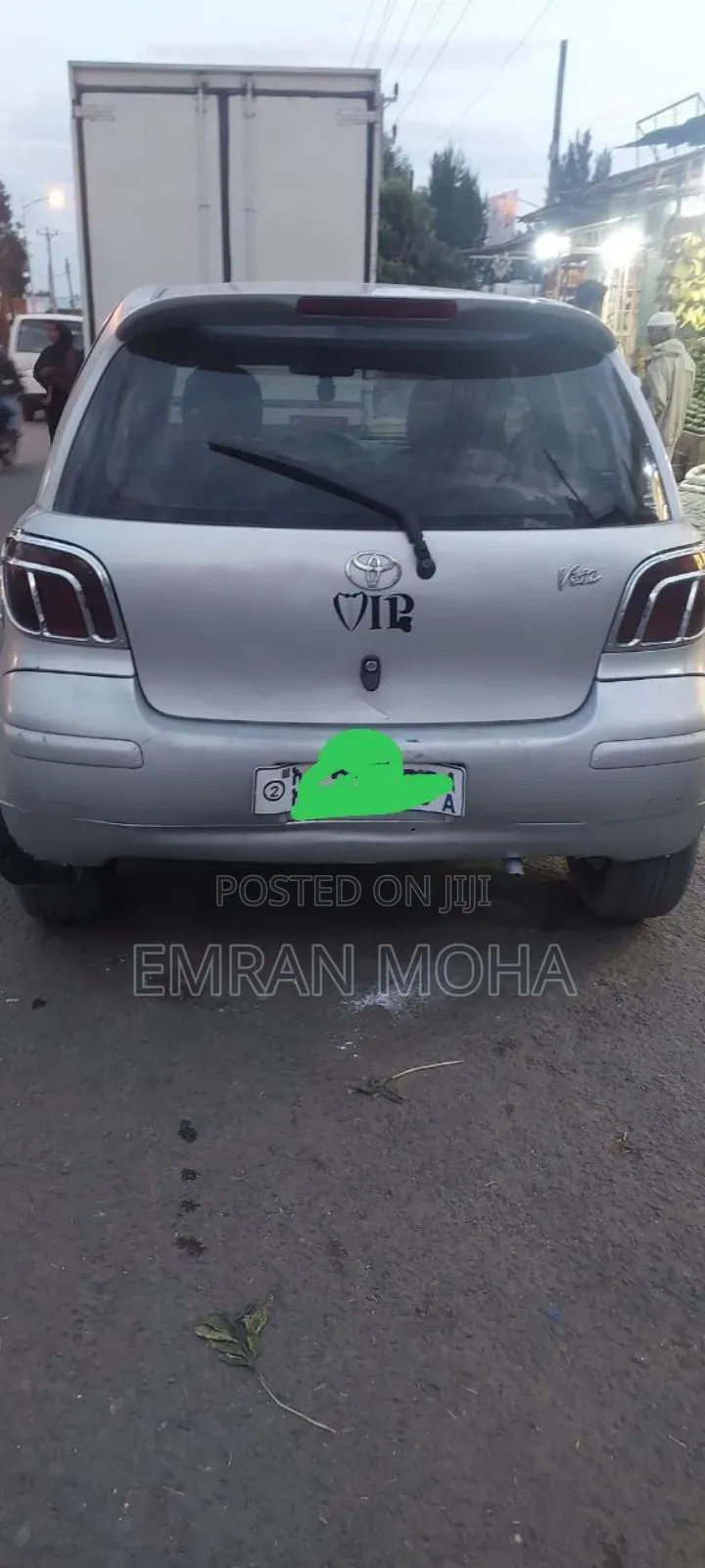 Toyota Vitz 2002 Silver