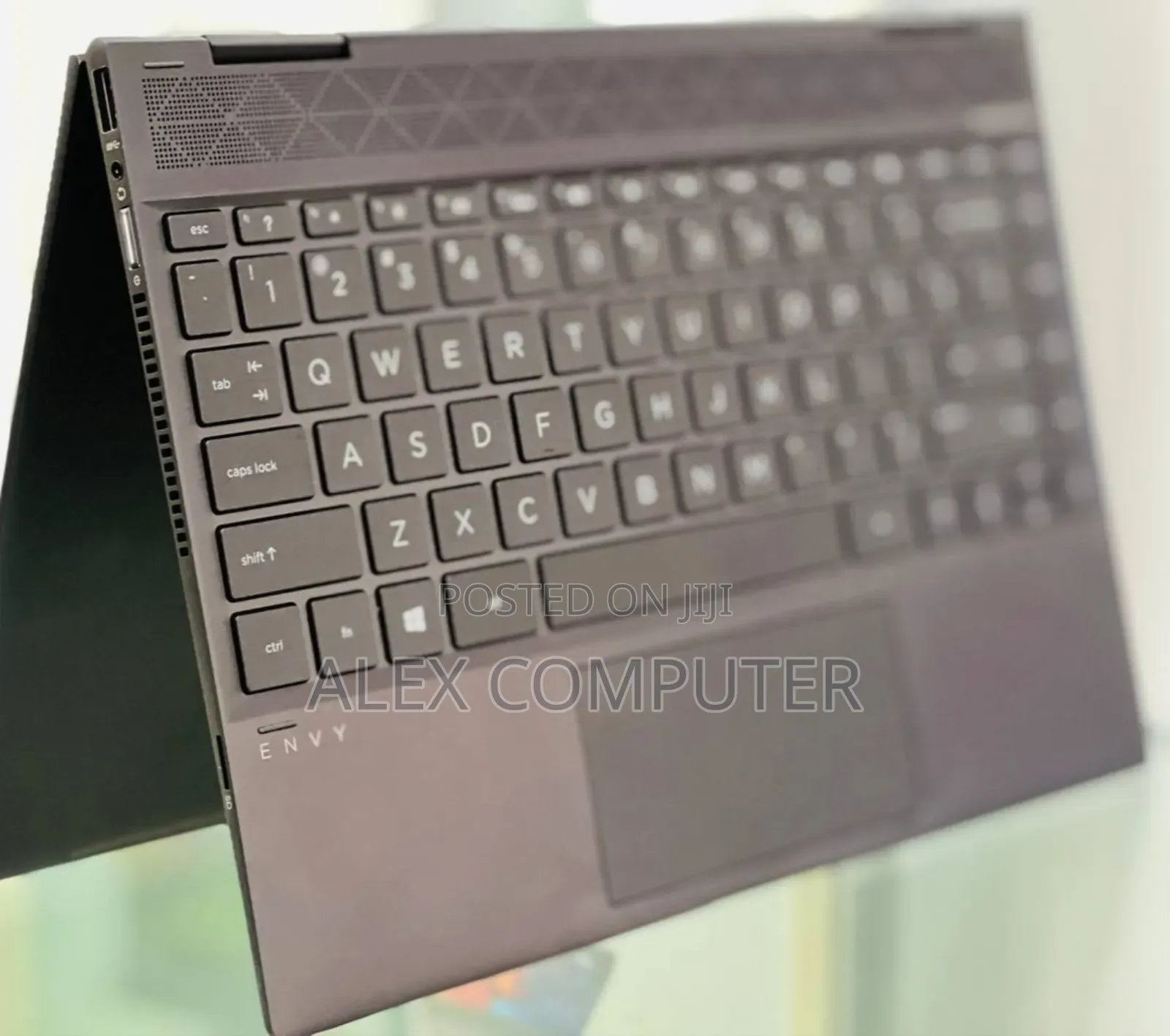 New Laptop HP Envy X360 8GB AMD Ryzen 5 SSD 512GB
