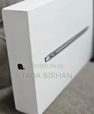 New Laptop Apple MacBook Air 2020 M1 8GB Apple M1 SSD 256GB