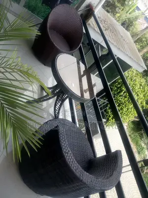 Garden Round Tables and Chairsየጋርደን ጠረጴዛ እና ወንበር