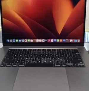 New Laptop Apple MacBook Pro 2022 M2 8GB Apple M2 SSD 256GB