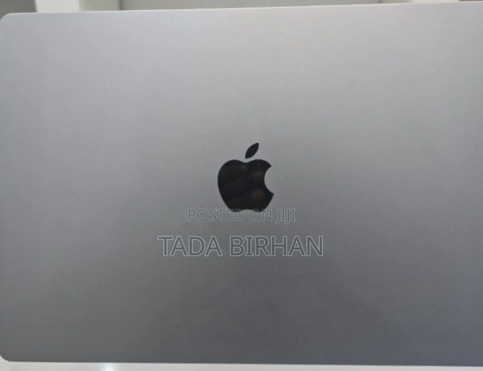 New Laptop Apple MacBook Pro 2022 M2 8GB Apple M2 SSD 256GB
