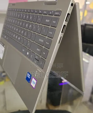 New Laptop HP Envy X360 8GB Intel Core I5 SSD 512GB
