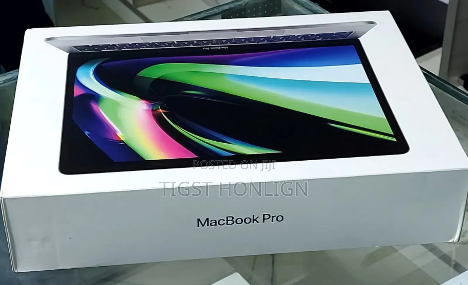 New Laptop Apple MacBook Pro 8GB Apple M1 SSD 256GB