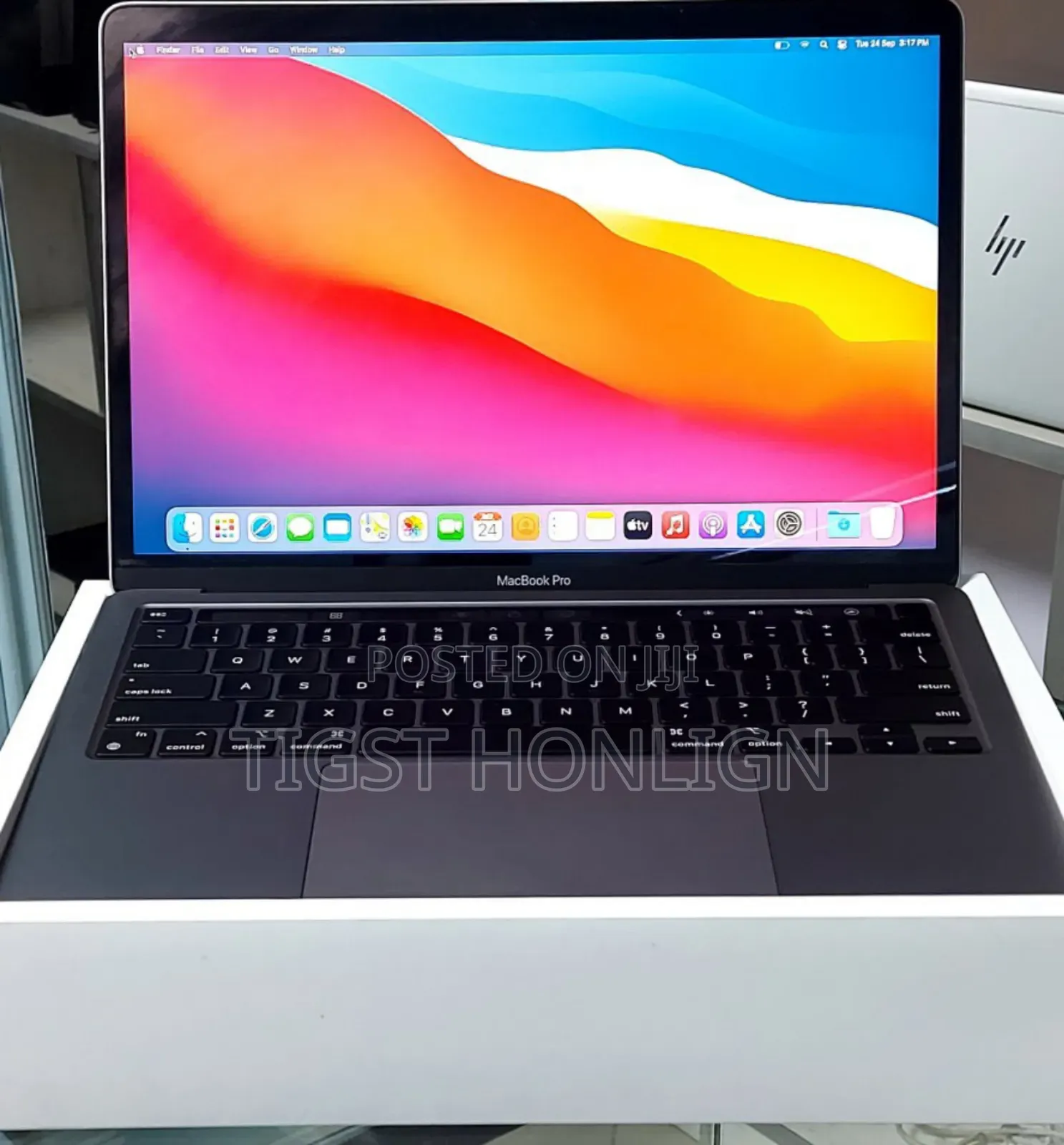 New Laptop Apple MacBook Pro 8GB Apple M1 SSD 256GB