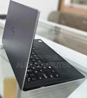 New Laptop Dell XPS 13 8GB Intel Core I7 SSD 512GB