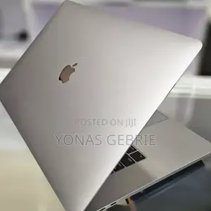New Laptop Apple MacBook 2016 16GB Intel Core I7 SSD 256GB