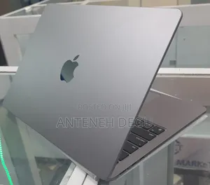 New Laptop Apple MacBook Air 2024 M3 13-Inch 16GB Apple M3 SSD 512GB