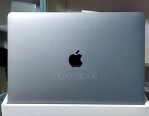 New Laptop Apple MacBook Pro M1 8GB Apple M1 Pro SSD 256GB
