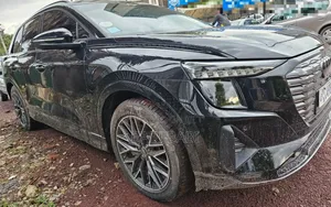 Audi Q5 2023 Black