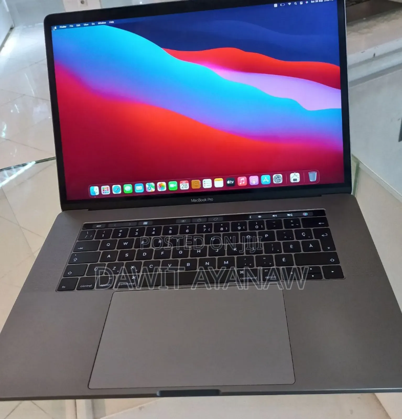 New Laptop Apple MacBook Pro 2016 16GB Intel Core I7 SSD 512GB