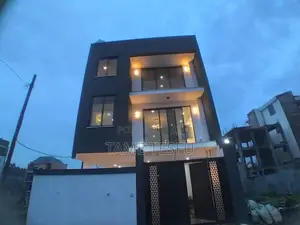 Furnished 8bdrm House in Summmit, Bole for sale