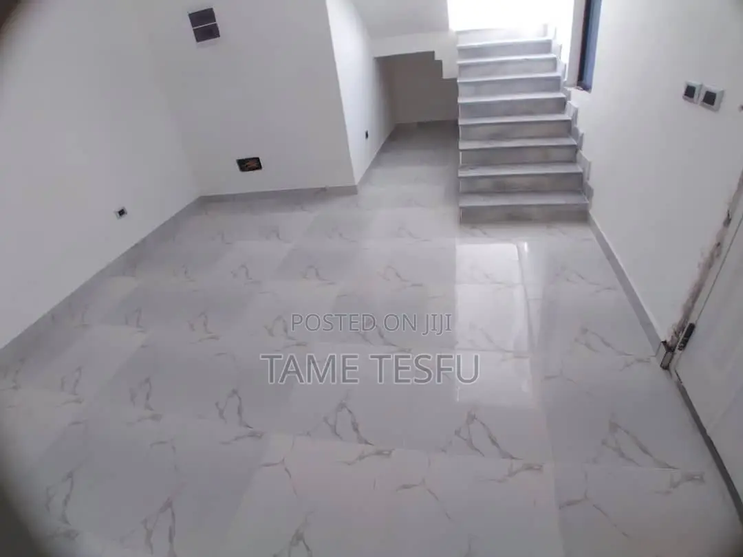 Furnished 8bdrm House in Summmit, Bole for sale