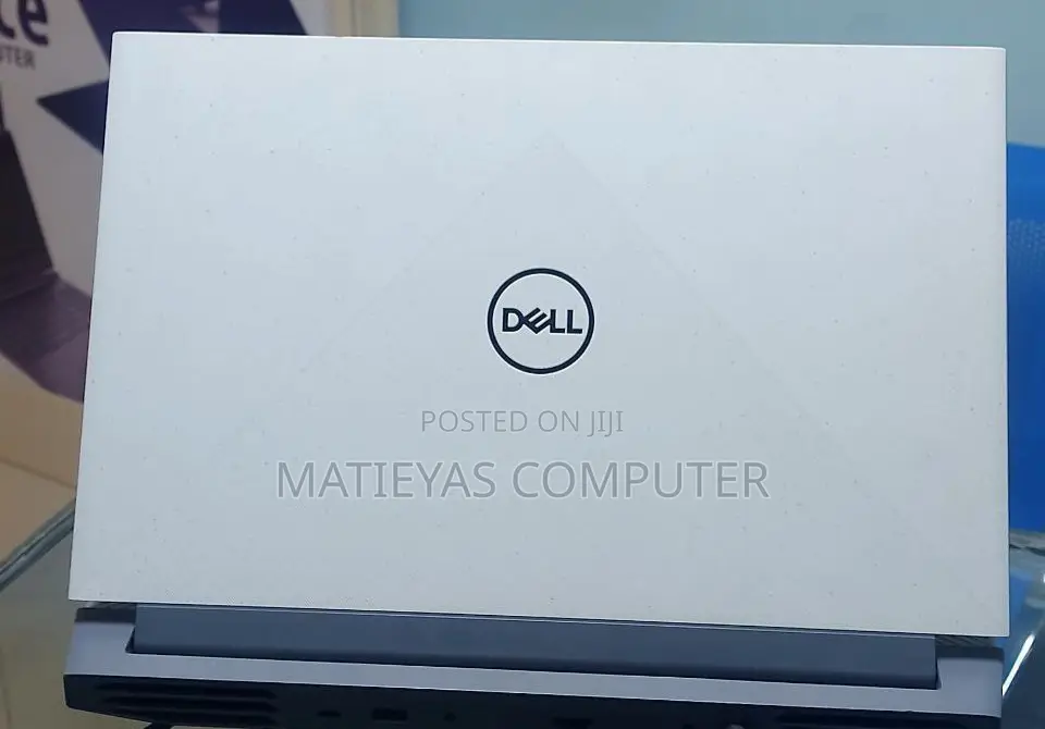 New Laptop Dell G15 5535 16GB AMD Ryzen 5 SSD 512GB
