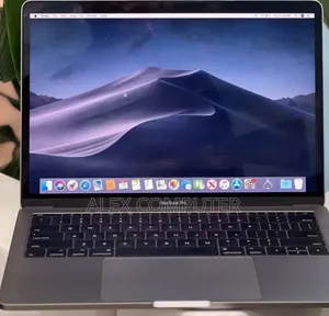 New Laptop Apple MacBook Pro 2017 8GB Intel Core I5 SSD 256GB