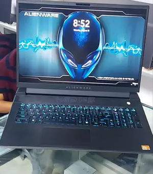 New Laptop Dell Alienware M18 R2 32GB AMD Ryzen 9 SSD 1T