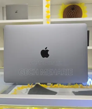 New Laptop Apple MacBook Pro 2020 8GB Apple M1 Pro SSD 256GB