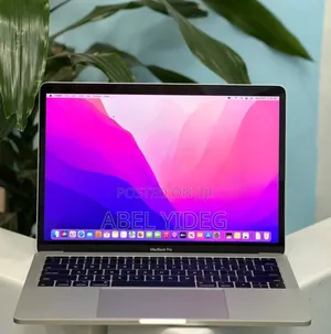 New Laptop Apple MacBook Pro 2017 8GB Intel Core I5 SSD 256GB