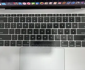 New Laptop Apple MacBook Pro 2017 8GB Intel Core I5 SSD 256GB