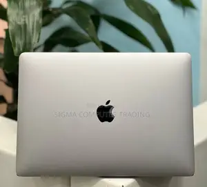 New Laptop Apple MacBook Pro 2017 8GB Intel Core I5 SSD 256GB