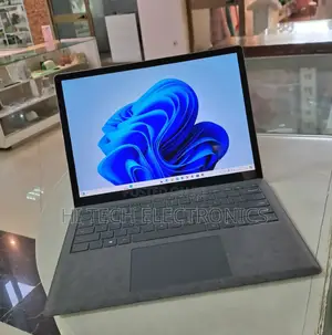 New Laptop Microsoft Surface Pro 4 16GB Intel Core I7 SSD 256GB