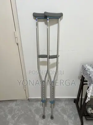 Aluminum Crutches፭į Cranch፮ś Crutches፯ķ Cruthces፲cranch
